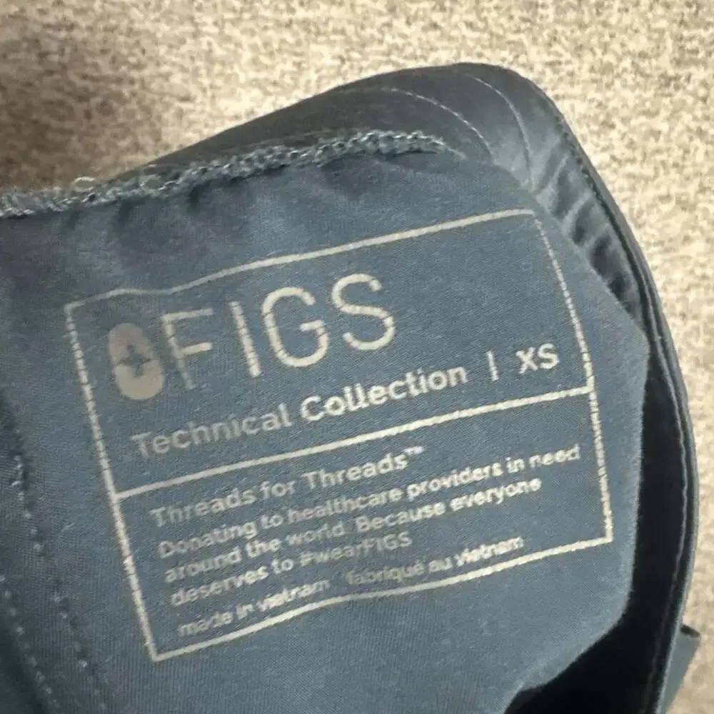 Figs Women’s Size XS Dark Harbor #1738 Zamora Cargo Scrub Pant - Pockets